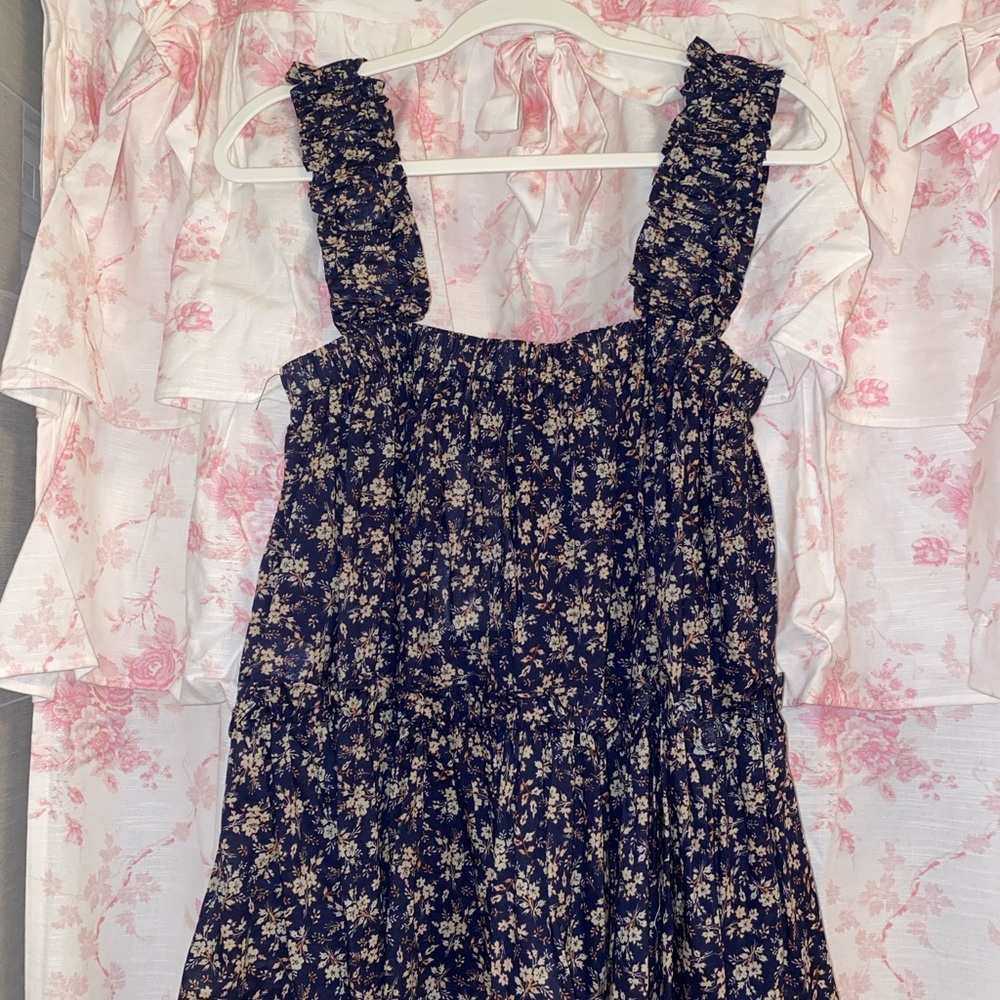 Floral Sleeveless Women's Blouse